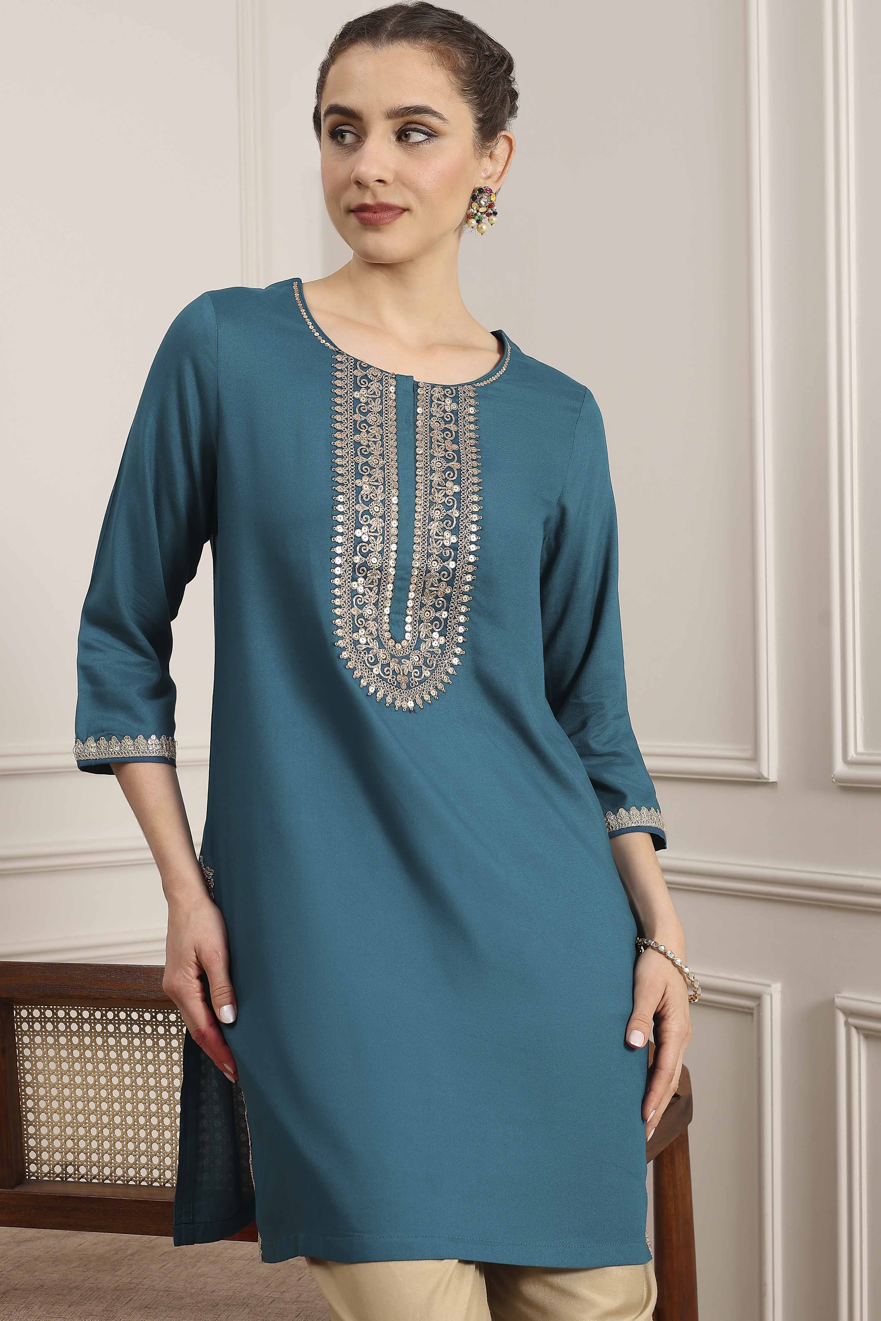Blue Solid Straight Short Kurta image number 6