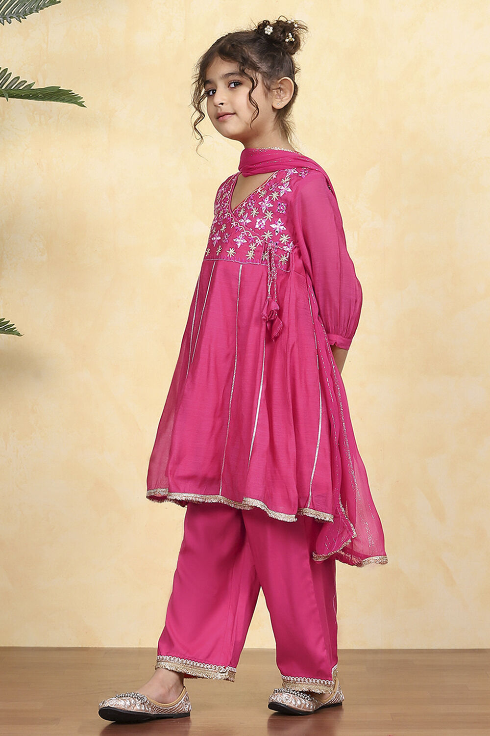 Pink Polyester Solid Kalidar Suit Set image number 3