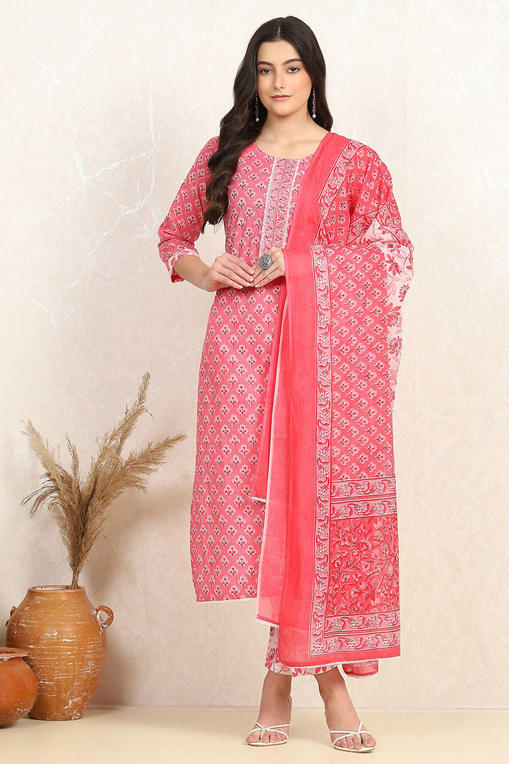 Pink Cotton Screen-Printed Unstitched Suit Set image number 7