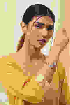 Light Pink Brass Bracelet image number 2