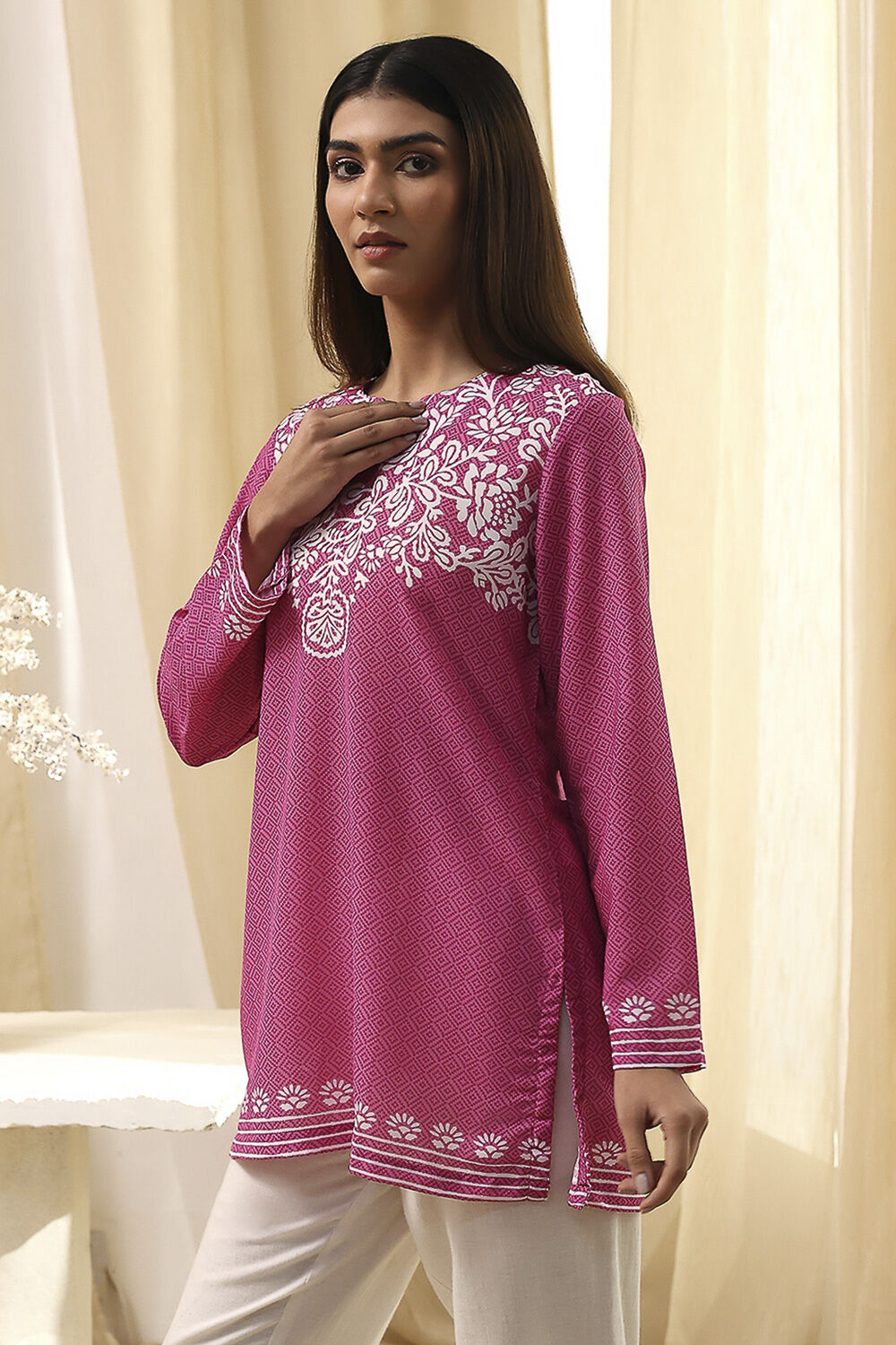 Pink Printed Straight Short Kurta image number 2