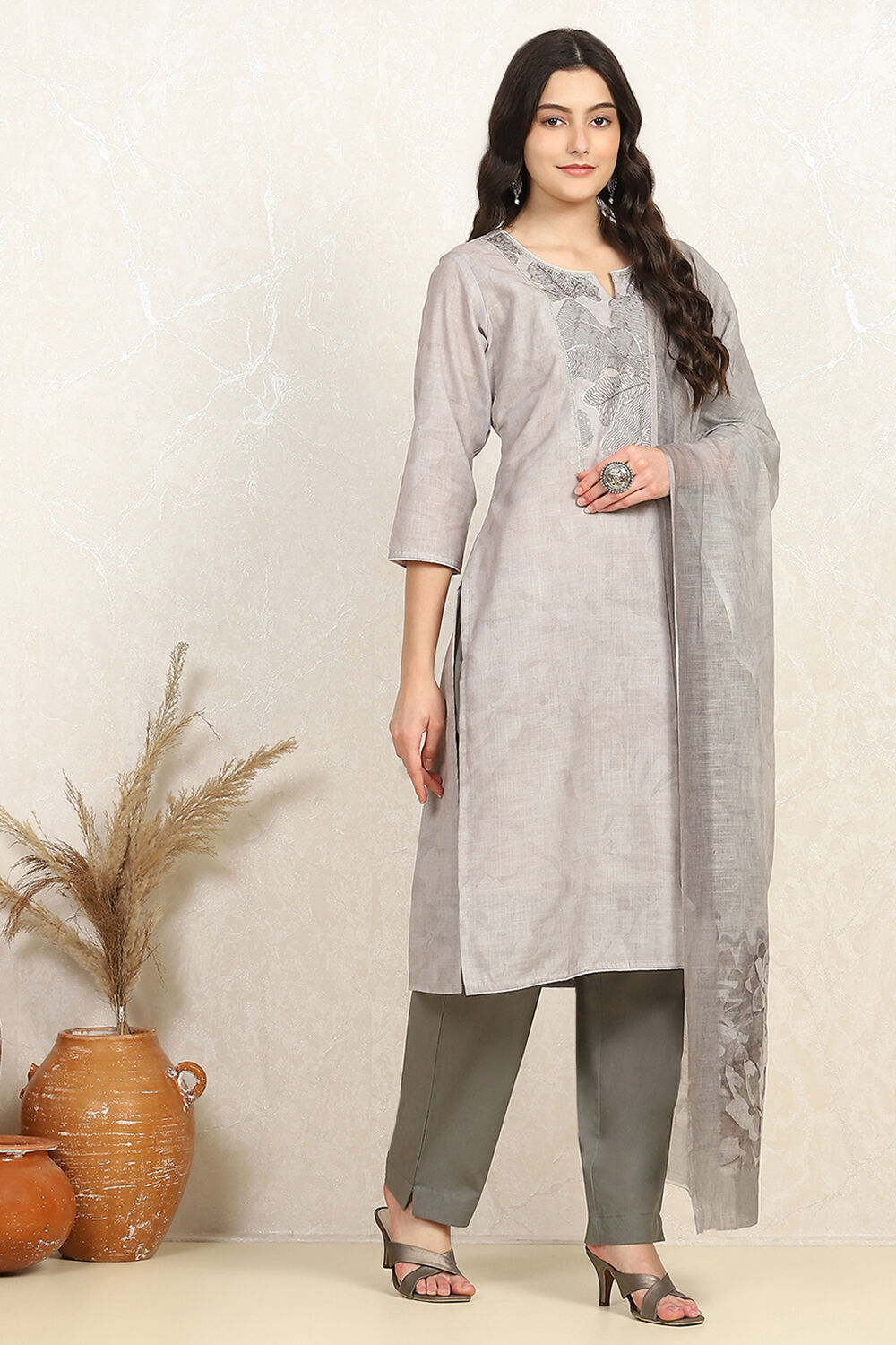 Gray Cotton Unstitched Suit Set image number 6