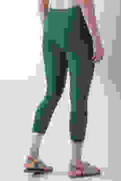 Green Cotton Lycra Solid Fitted Cropped Leggings image number 5