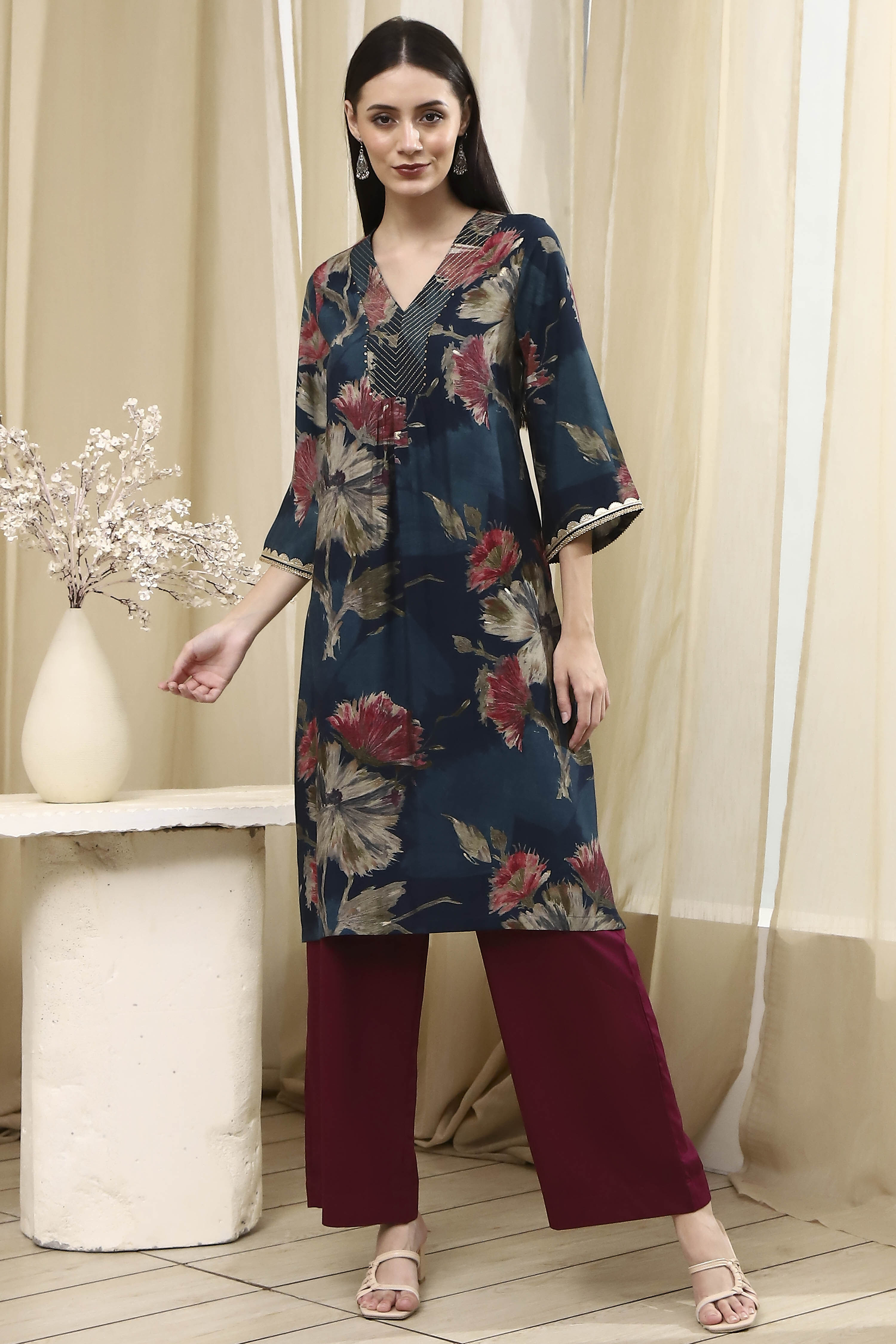 Navy Blue Floral Printed Straight Kurta image number 5