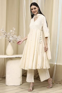 Off White Cotton Anarkali Suit Set image number 3