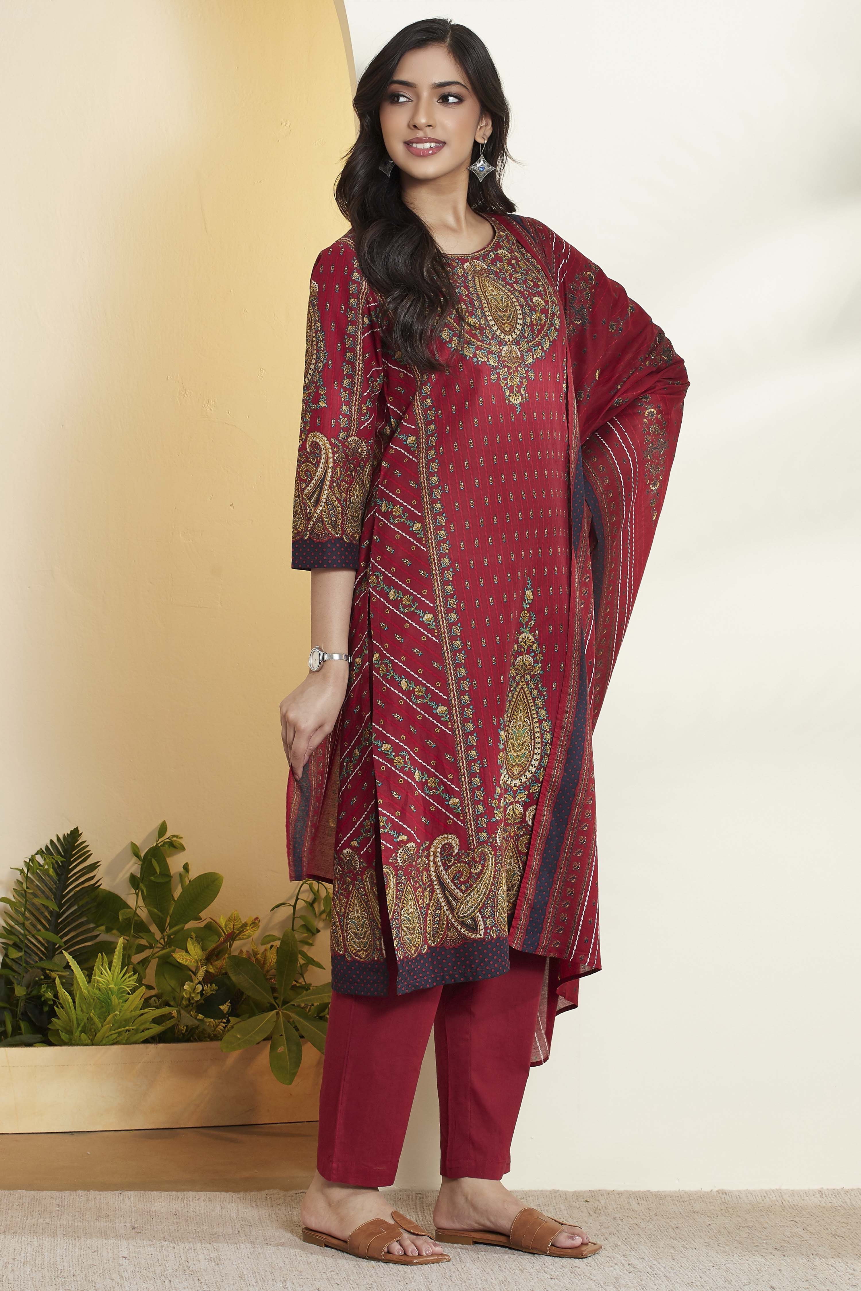 Red Cotton Straight Suit Set image number 5