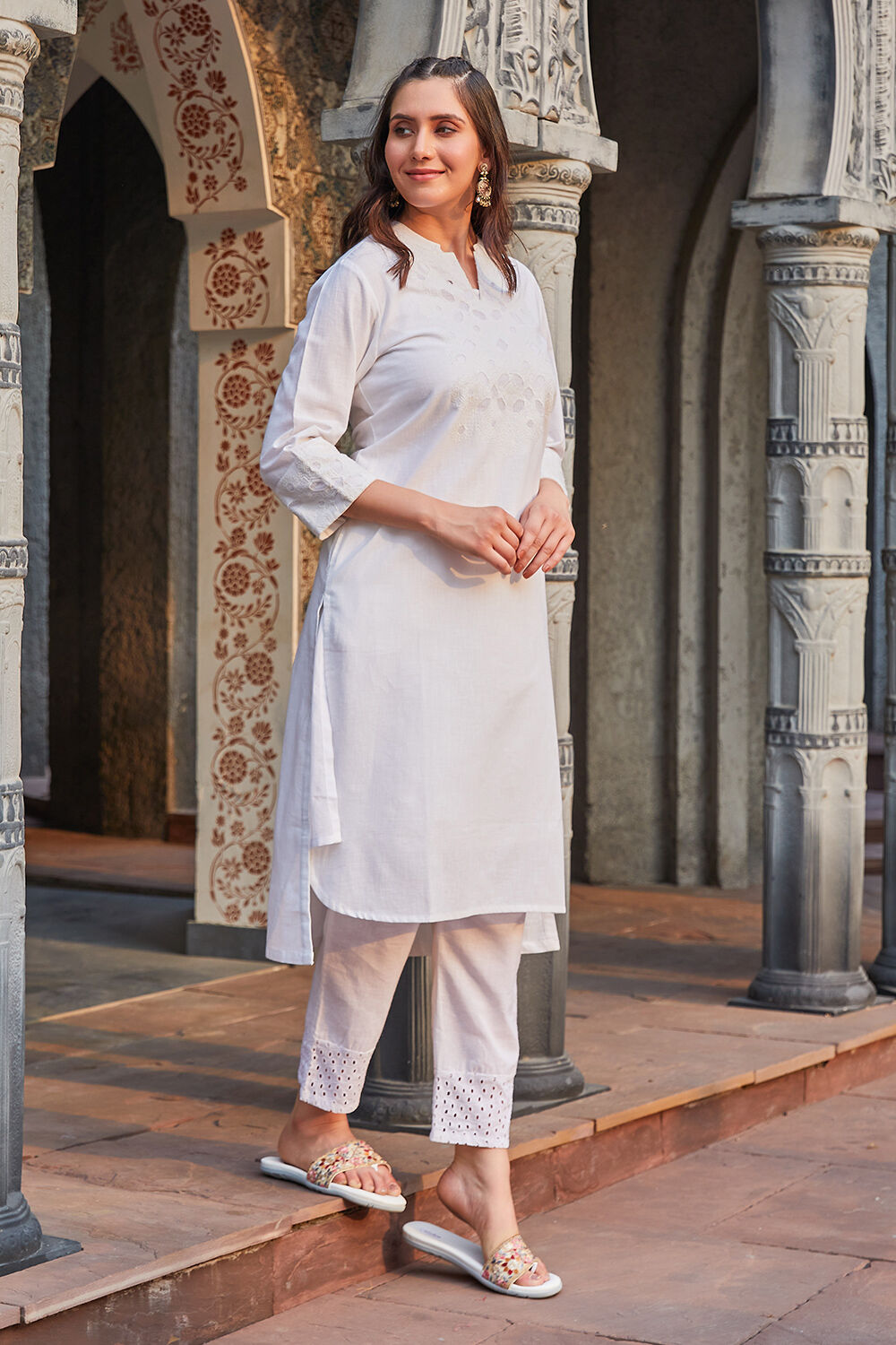 White Cotton Solid Straight Kurta image number 0