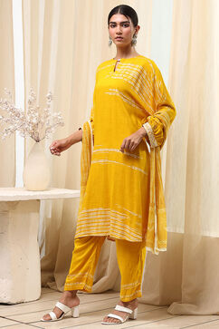 Mustard Yellow Printed Straight Suit Set image number 3