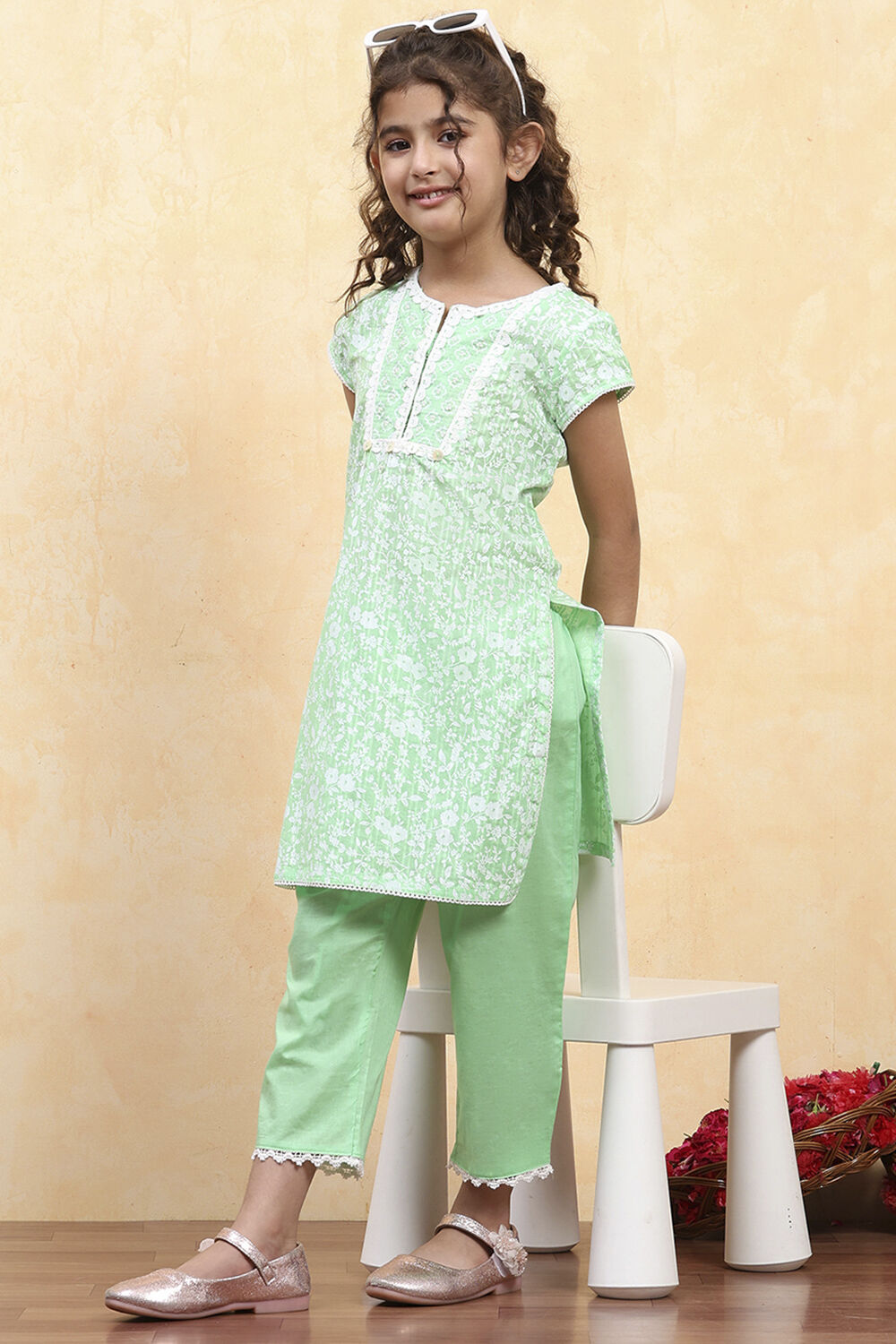 Green Cotton Straight Printed Kurta Pants Set image number 0