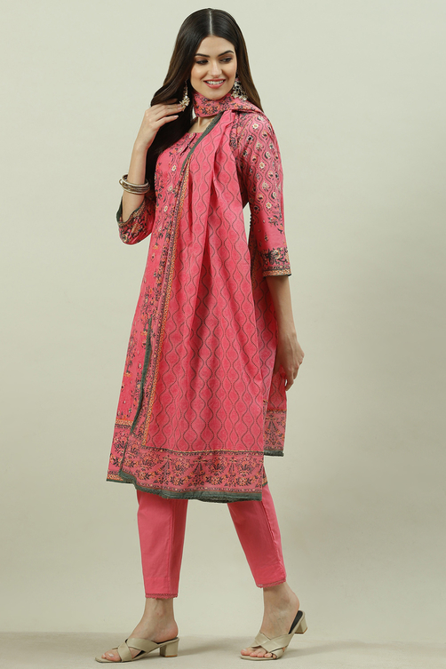 Pink Cotton Straight Kurta Slim Pant Suit Set image number 7