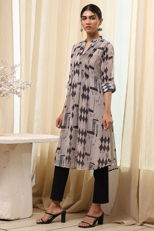 Grey Printed Pleated A-Line Kurta image number 2