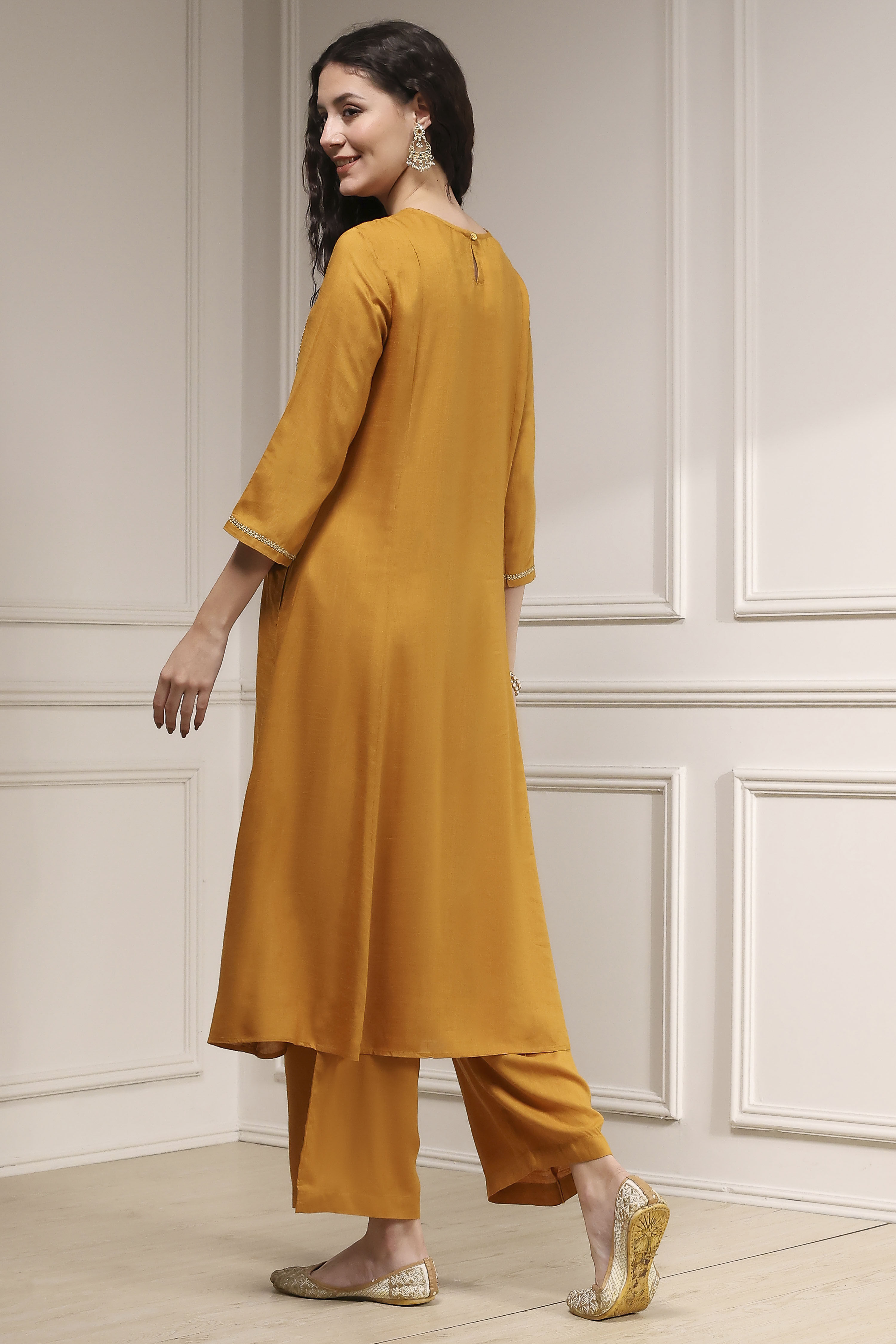 Mustard Yellow Solid A-Line Suit Set image number 4