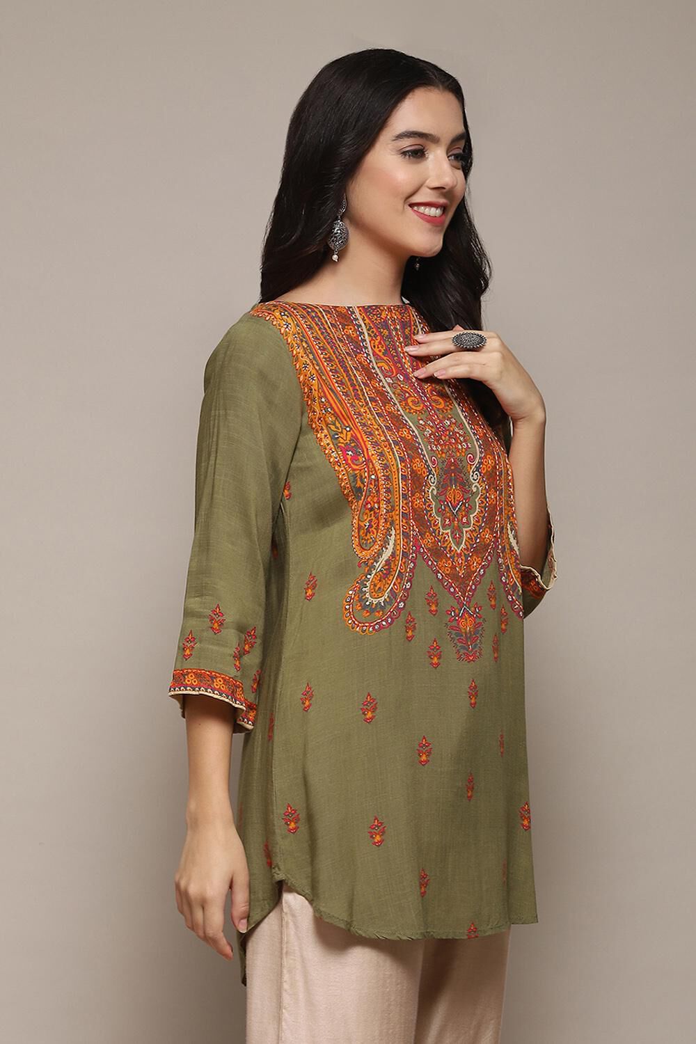 Brown LIVA Straight Printed Kurti image number 4