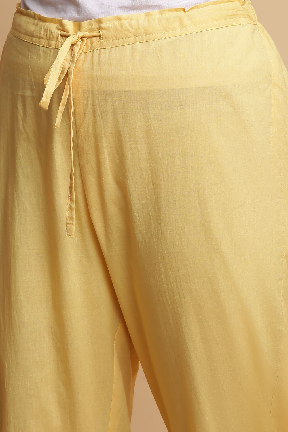 Off White Art Silk Straight Kurta Regular Pant Suit Set image number 2