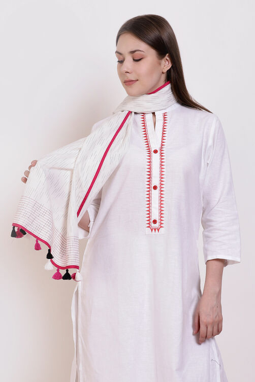 Off White Cotton Yarndyed Scarf image number 3