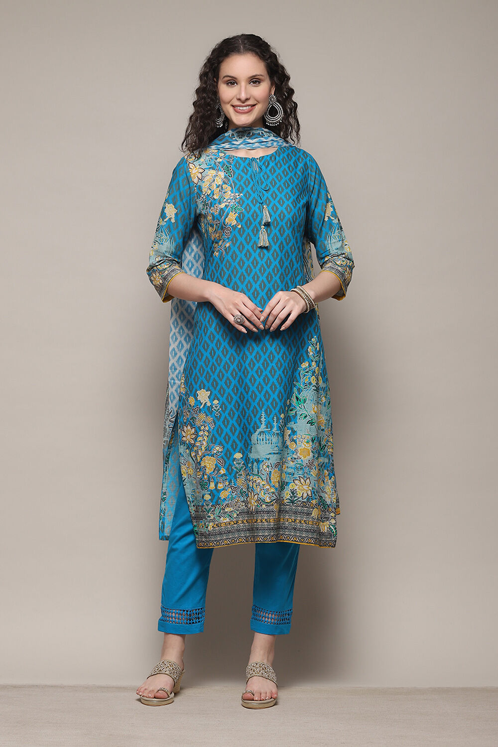 Yellow Cotton Straight Printed Kurta Slim Pant Suit Set image number 0