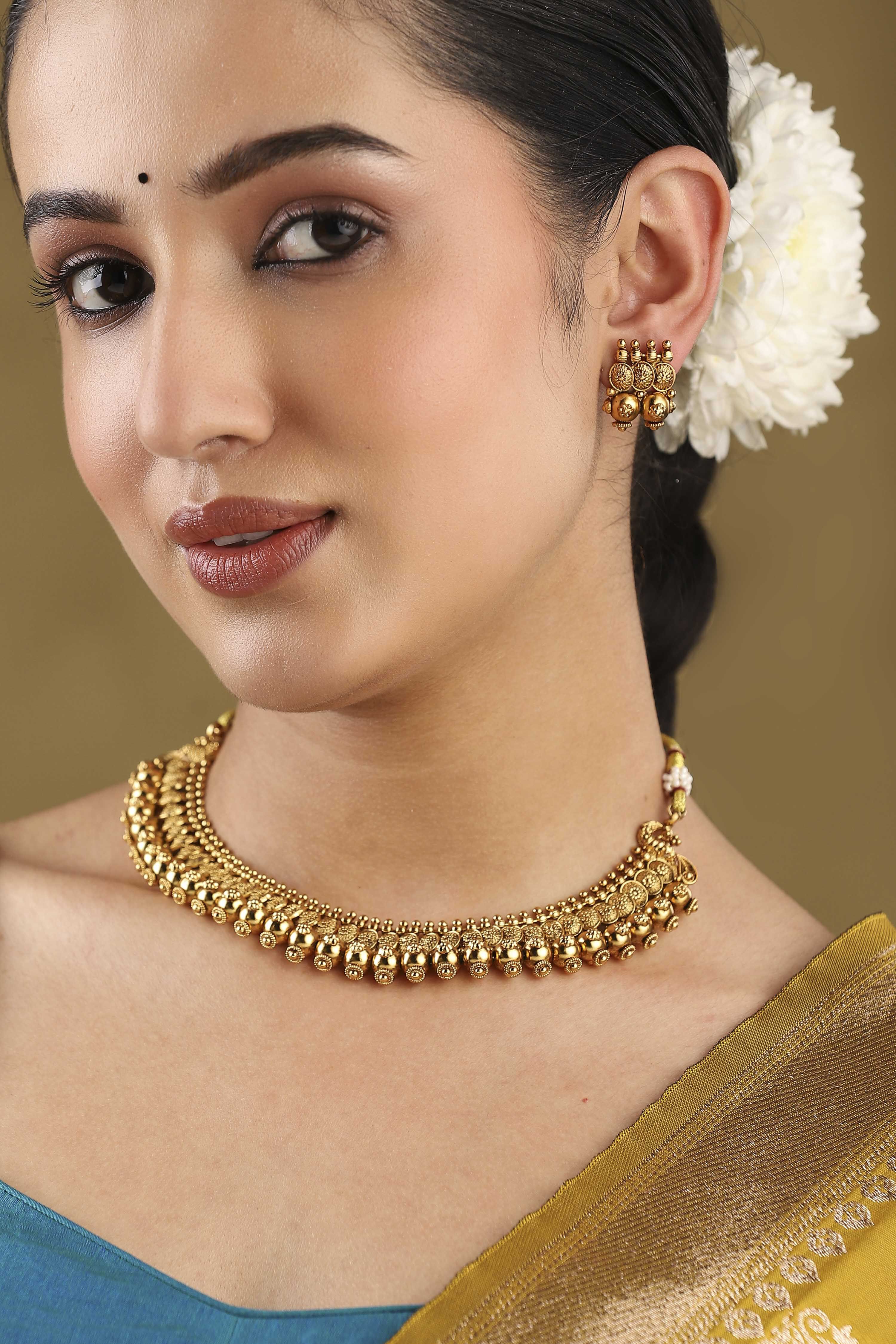 Gold Brass Necklace Set image number 3