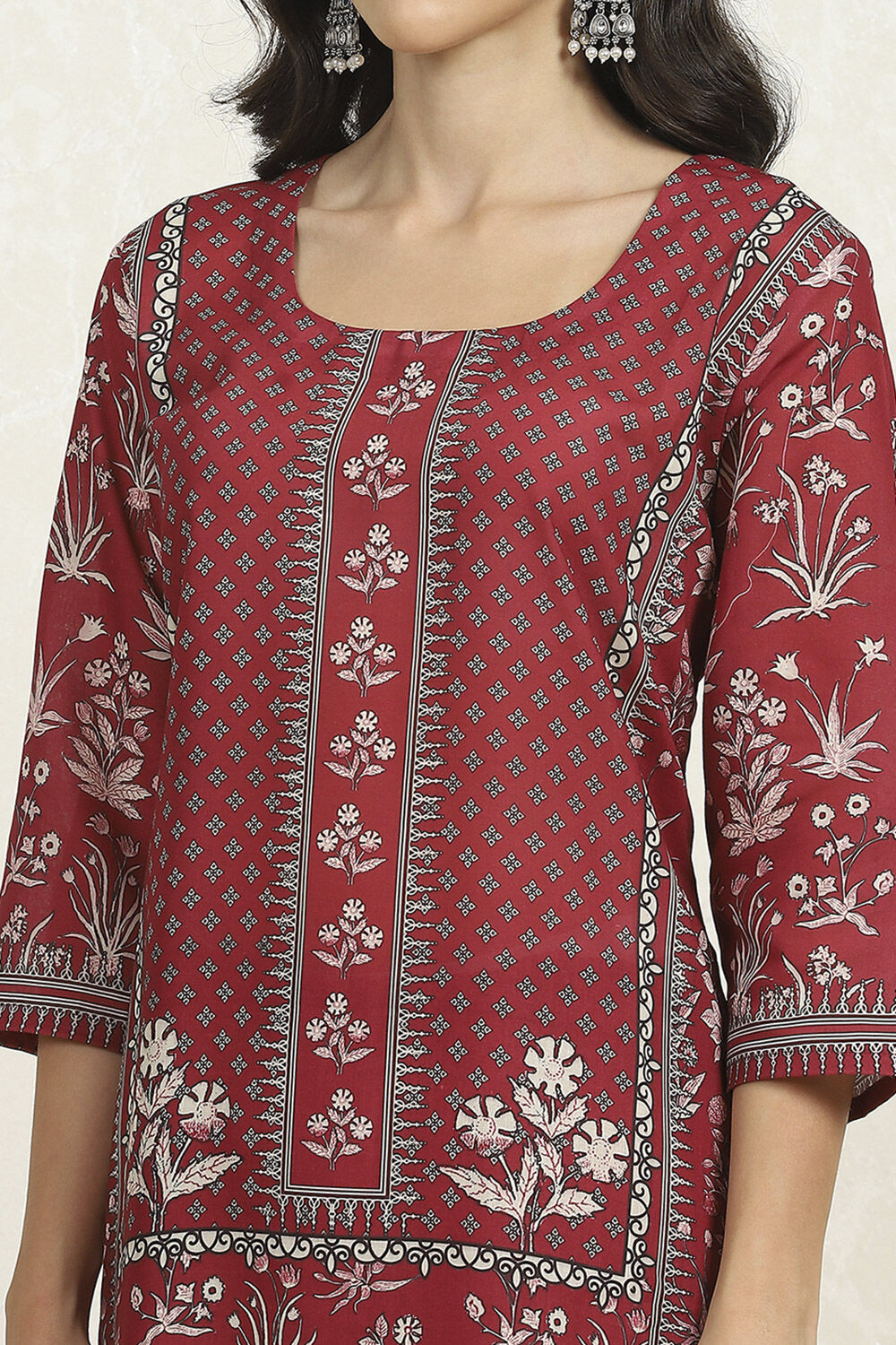 Maroon Cotton Digital Print Unstitched Suit Set image number 8