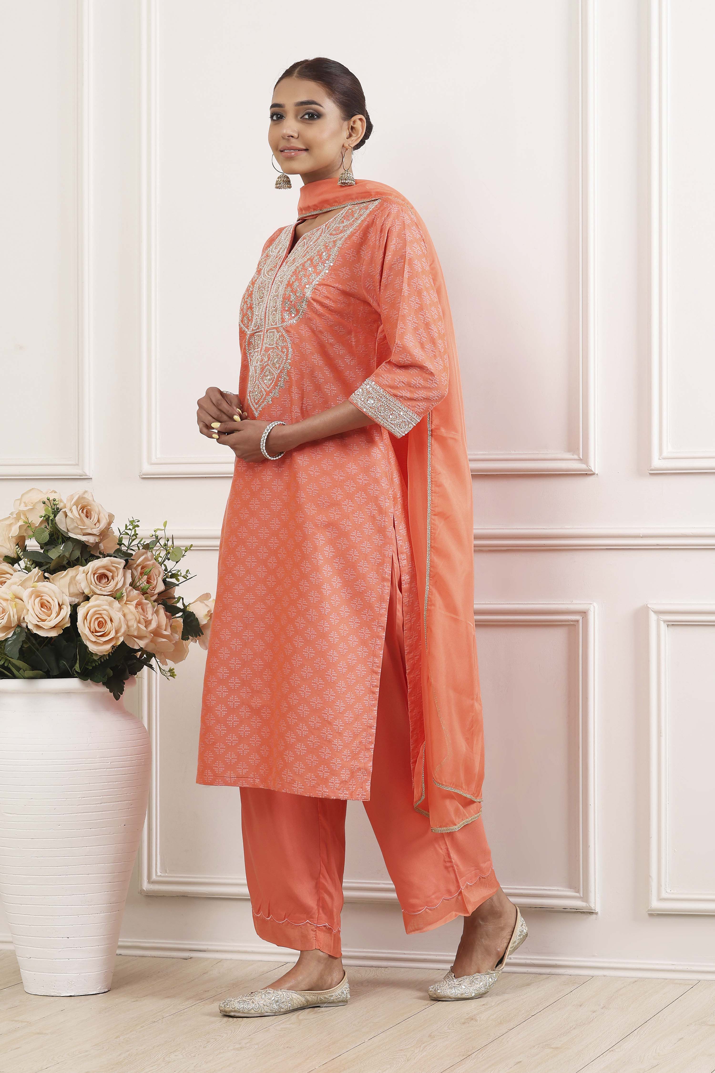 Coral Yarn-Dyed Straight Suit Set image number 3