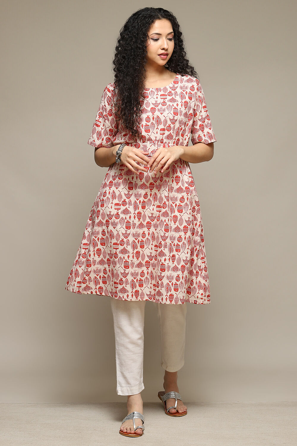 Coral Red Rayon Straight Printed Kurta image number 5