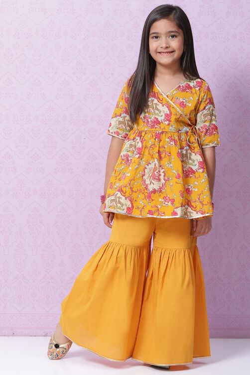 Red Cotton Flared Printed Kurta Set image number 0