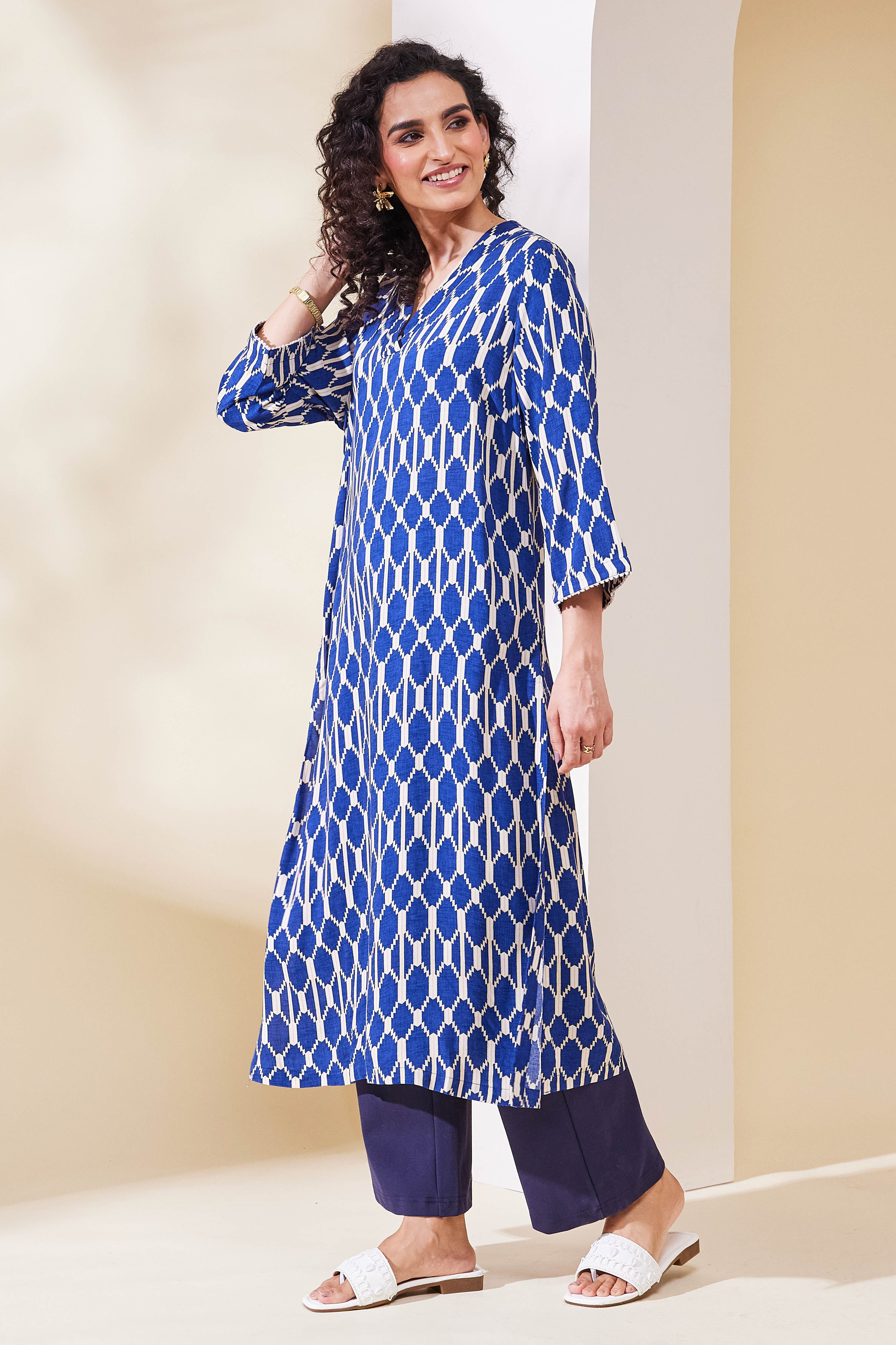 Blue Viscose Rayon Straight Kurta image number 2