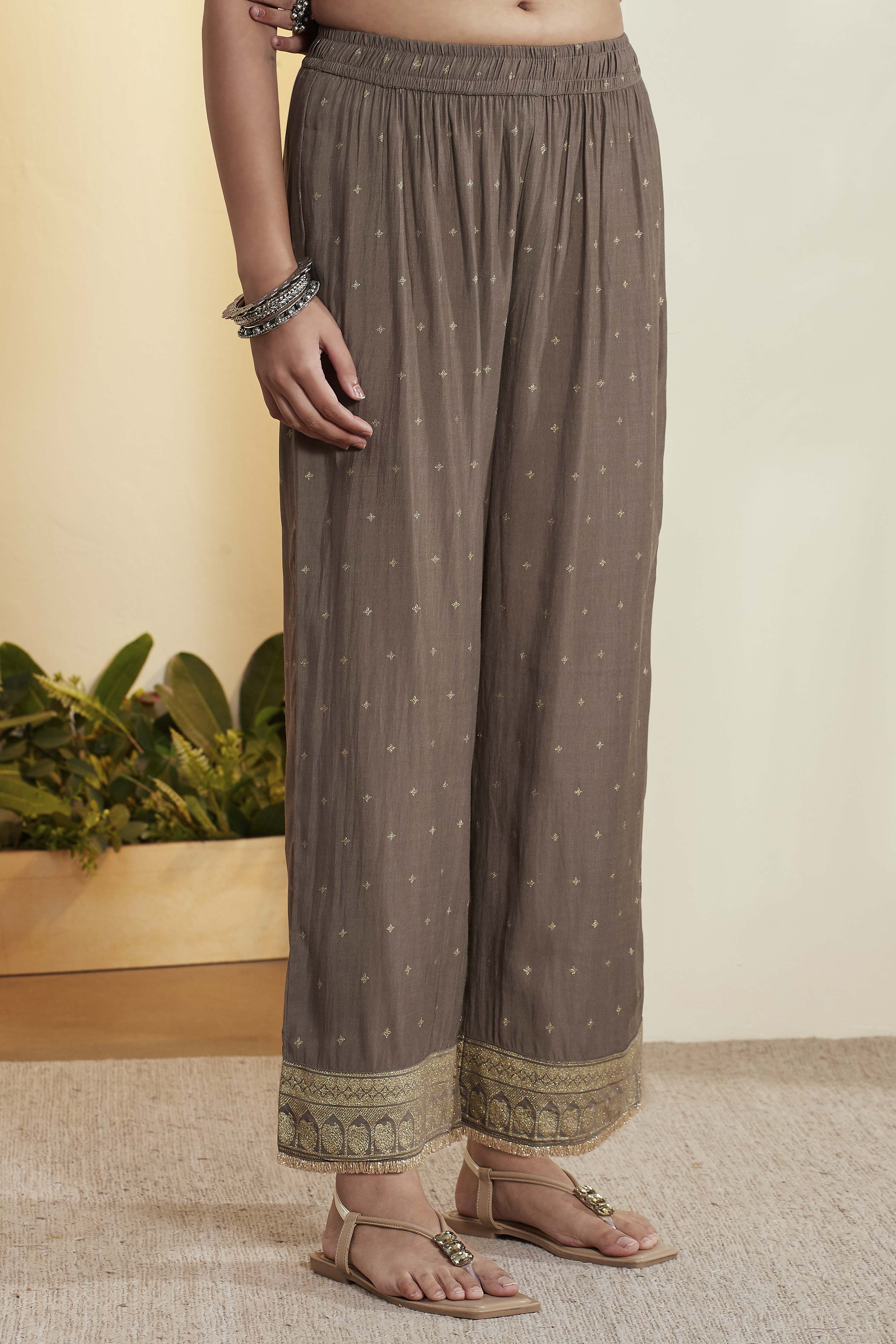 Grey Viscose Blend Printed Straight Palazzos image number 4