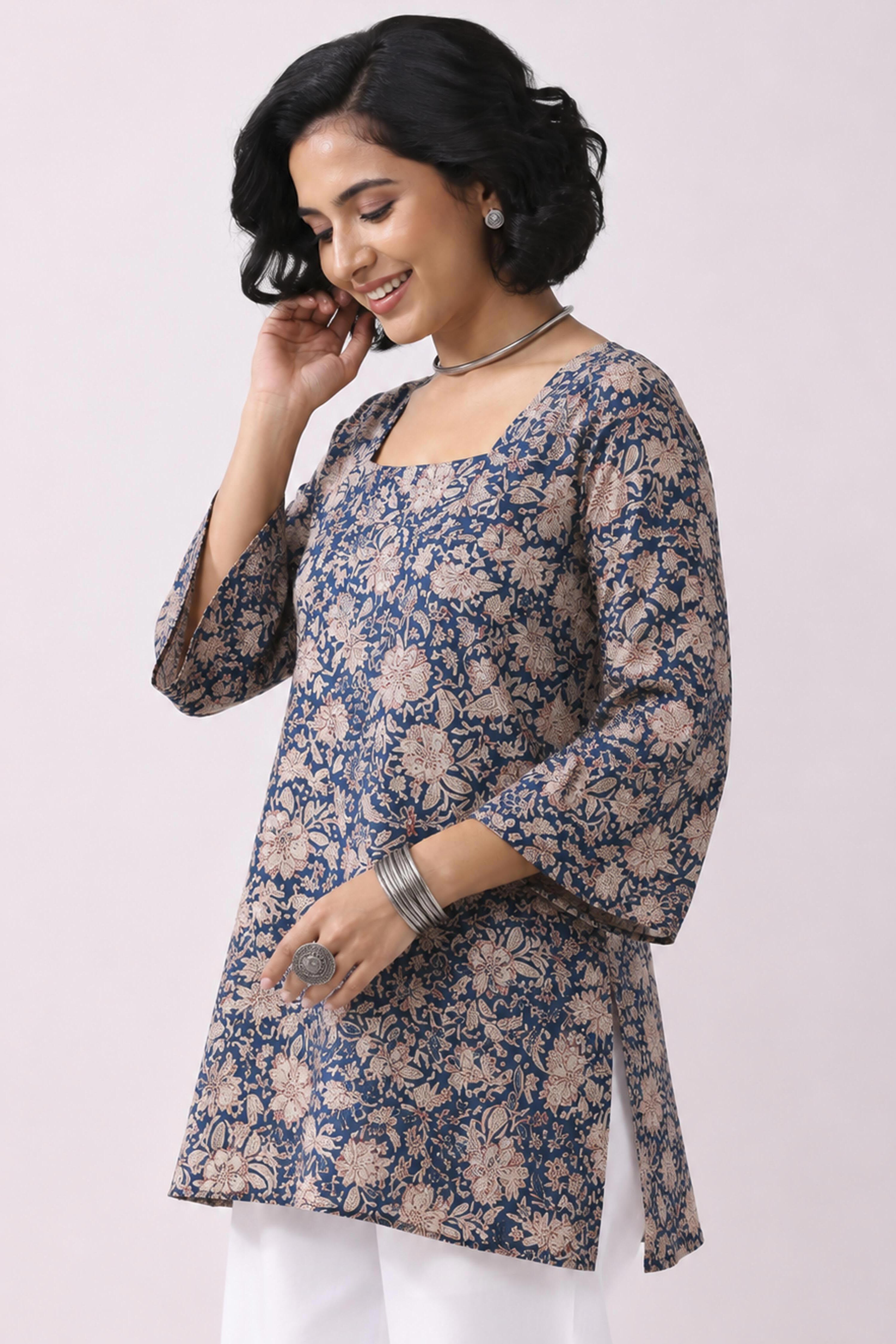 Blue Cotton A-Line Short Kurti image number 2