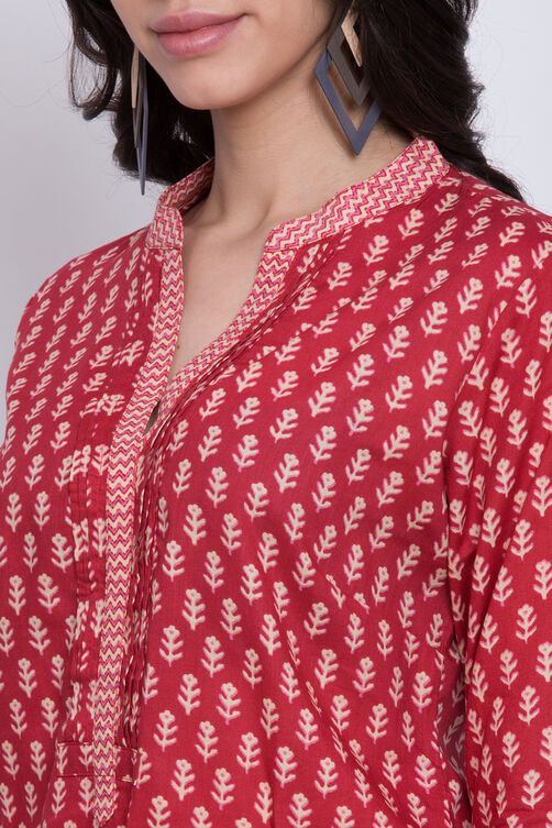 Red Cotton Straight Kurta Pant Suit Set image number 1