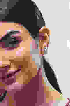 Pearl Brass Studs image number 1