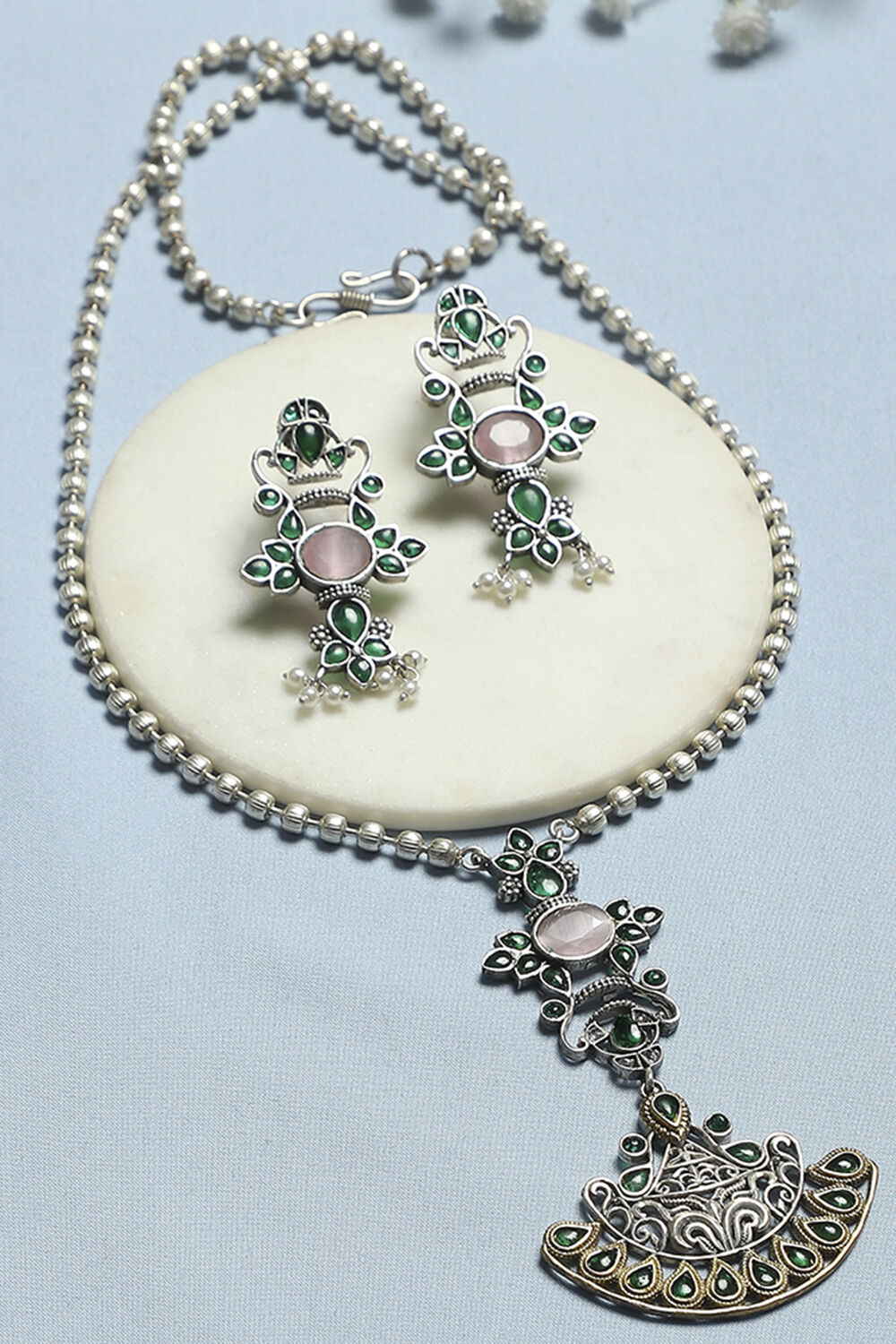 Green Brass Necklace Set image number 0