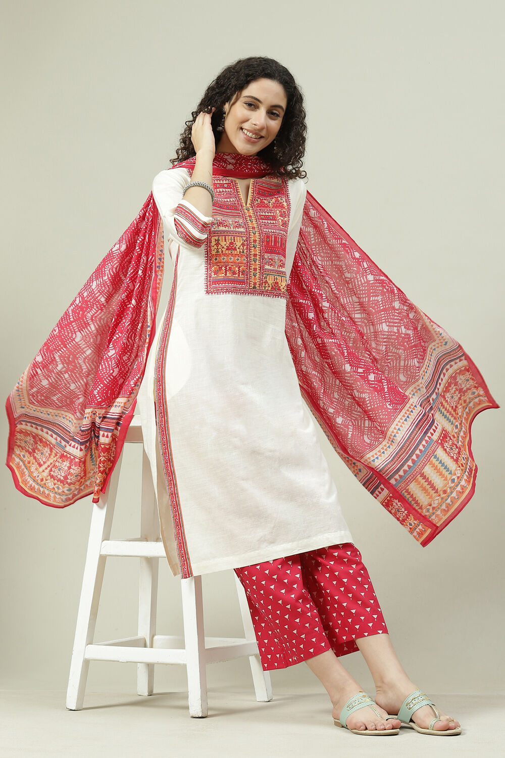 Blue Solid Cotton Straight Kurta Palazzo Suit Set image number 7