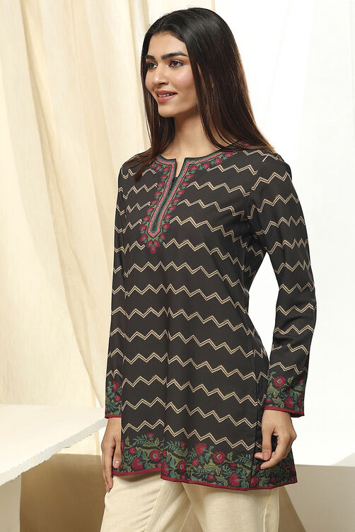 Mustard Yellow Printed Straight Short Kurta image number 2