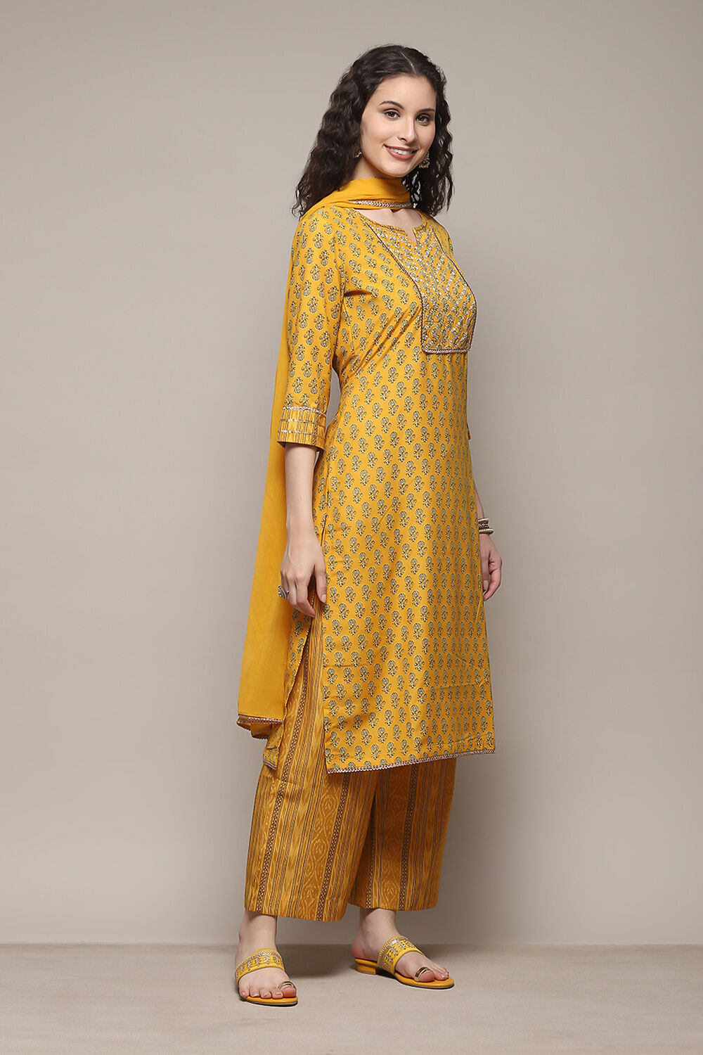 Teracota Poly Chiffon Straight Printed Kurta Palazzo Suit Set image number 6