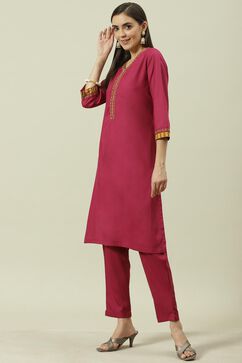 Wine Solid LIVA Straight Kurta Regular Pant Suit Set image number 3