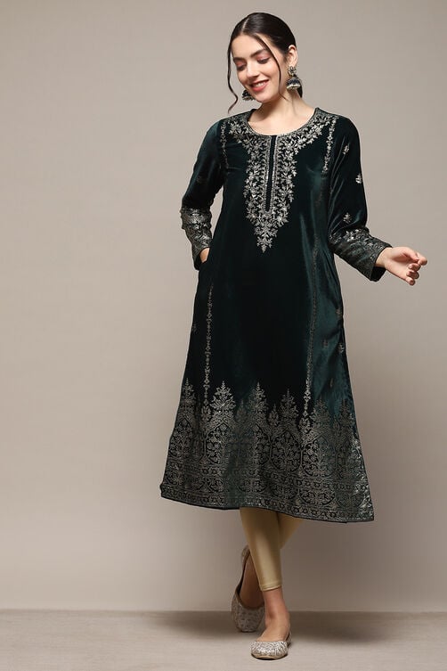 Maroon Poly Velvet Printed Straight Kurta image number 0