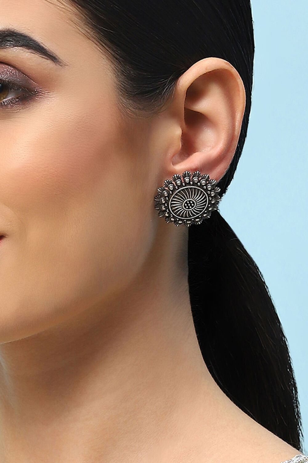 Oxidised Brass Earrings image number 1