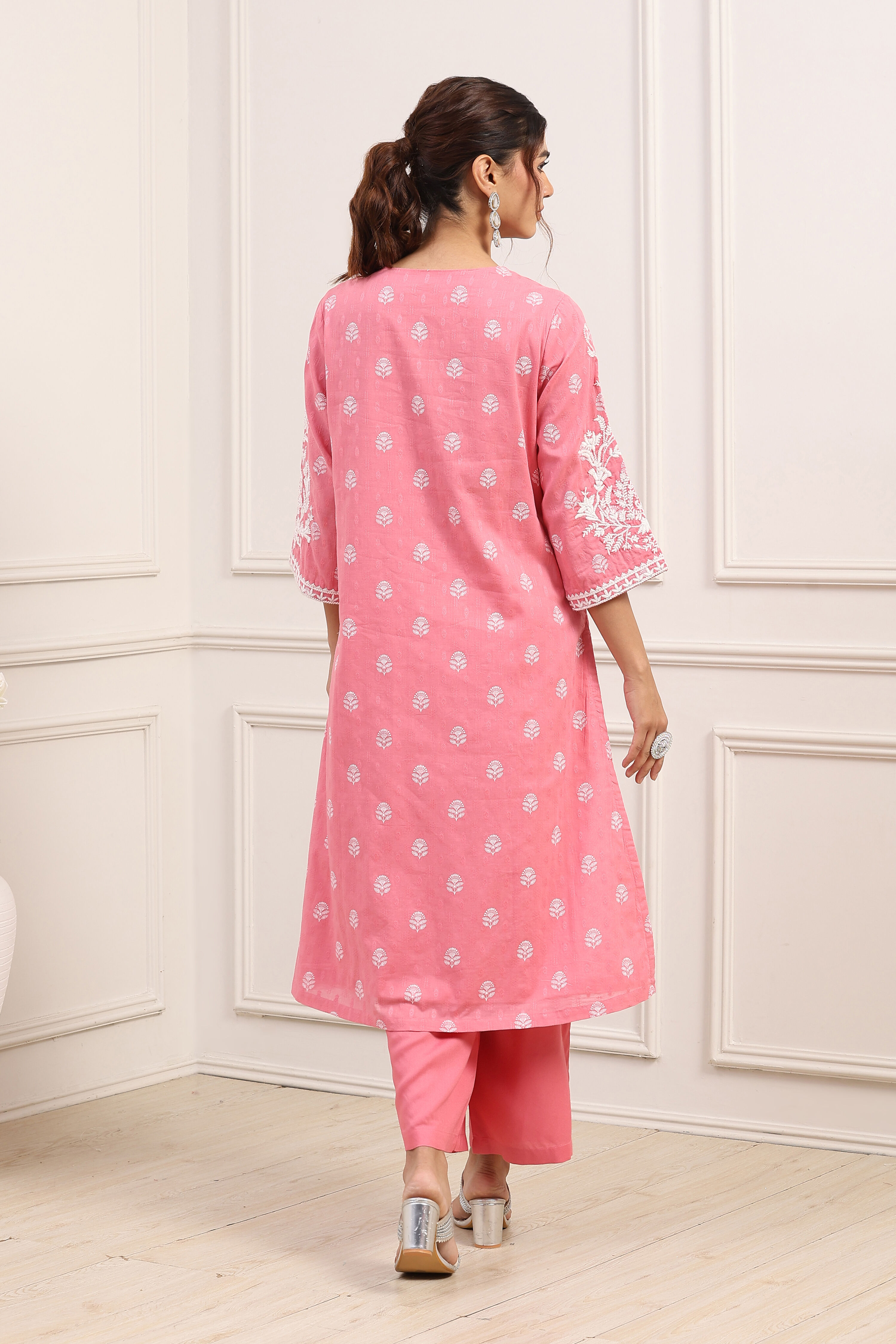 Pink Cotton Floral Embroidered Straight Kurta Set image number 4