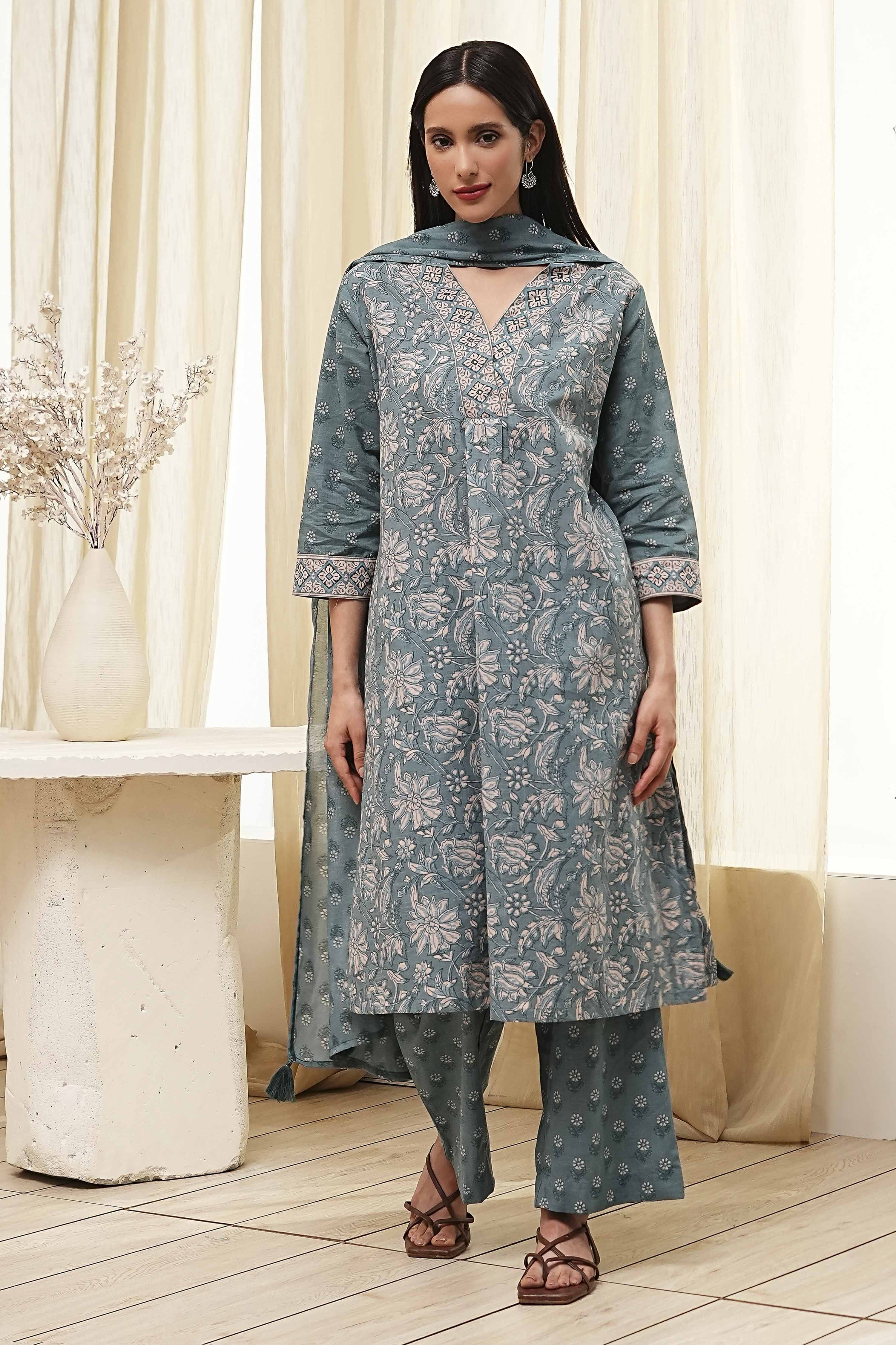 Green Cotton Printed Straight Suit Set image number 6