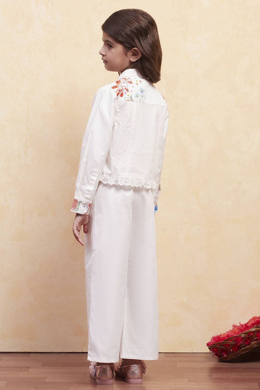 White Cotton Floral Printed Top and Pant Set image number 4