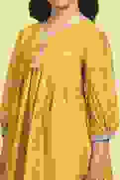 Yellow Polyester Dyed Gathered Kurta Pants Set image number 1