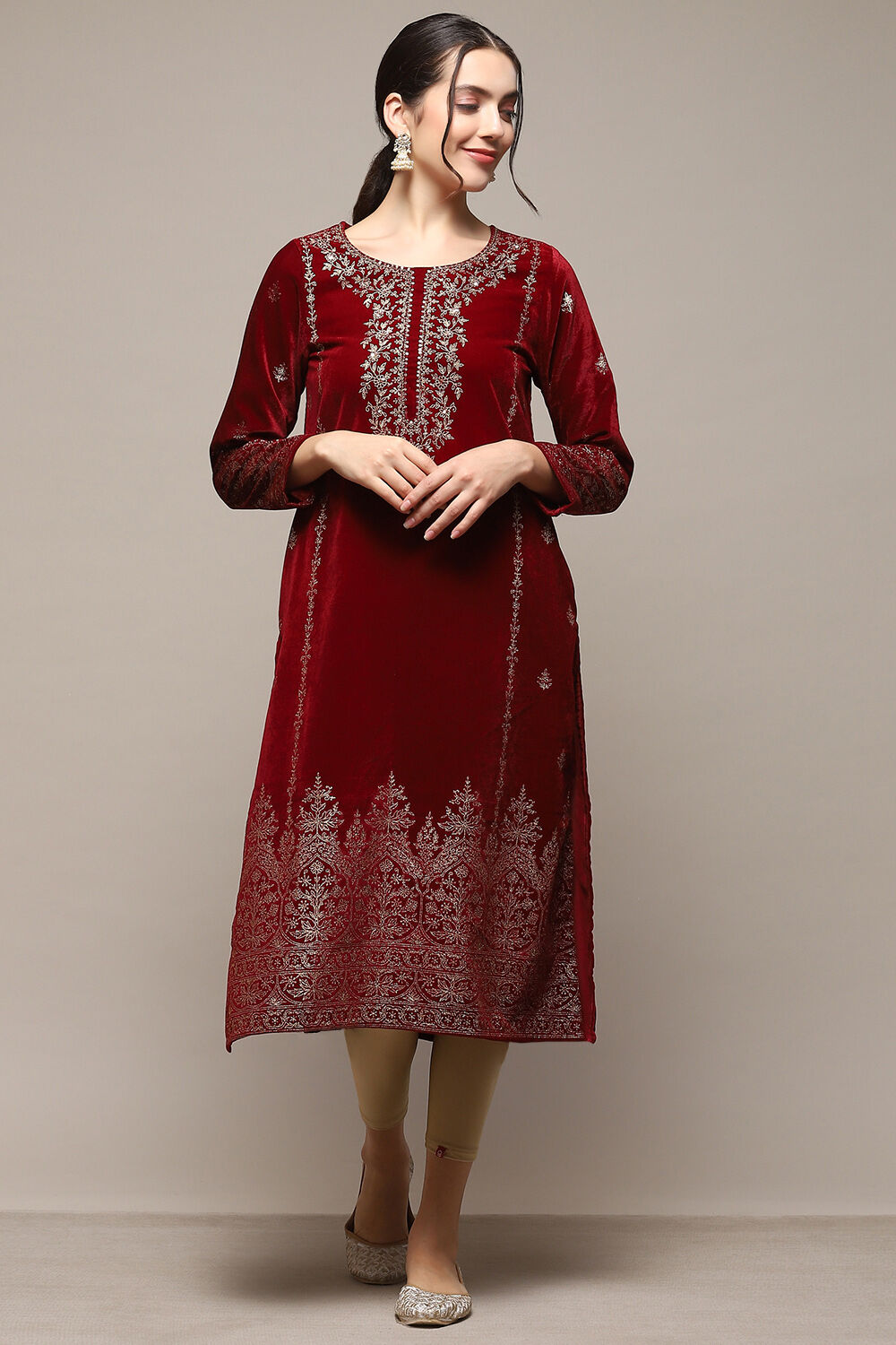 Maroon Poly Velvet Printed Straight Kurta image number 5