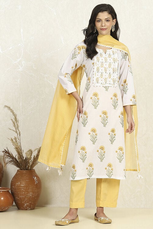 Blue Cotton Unstitched Suit Set image number 7