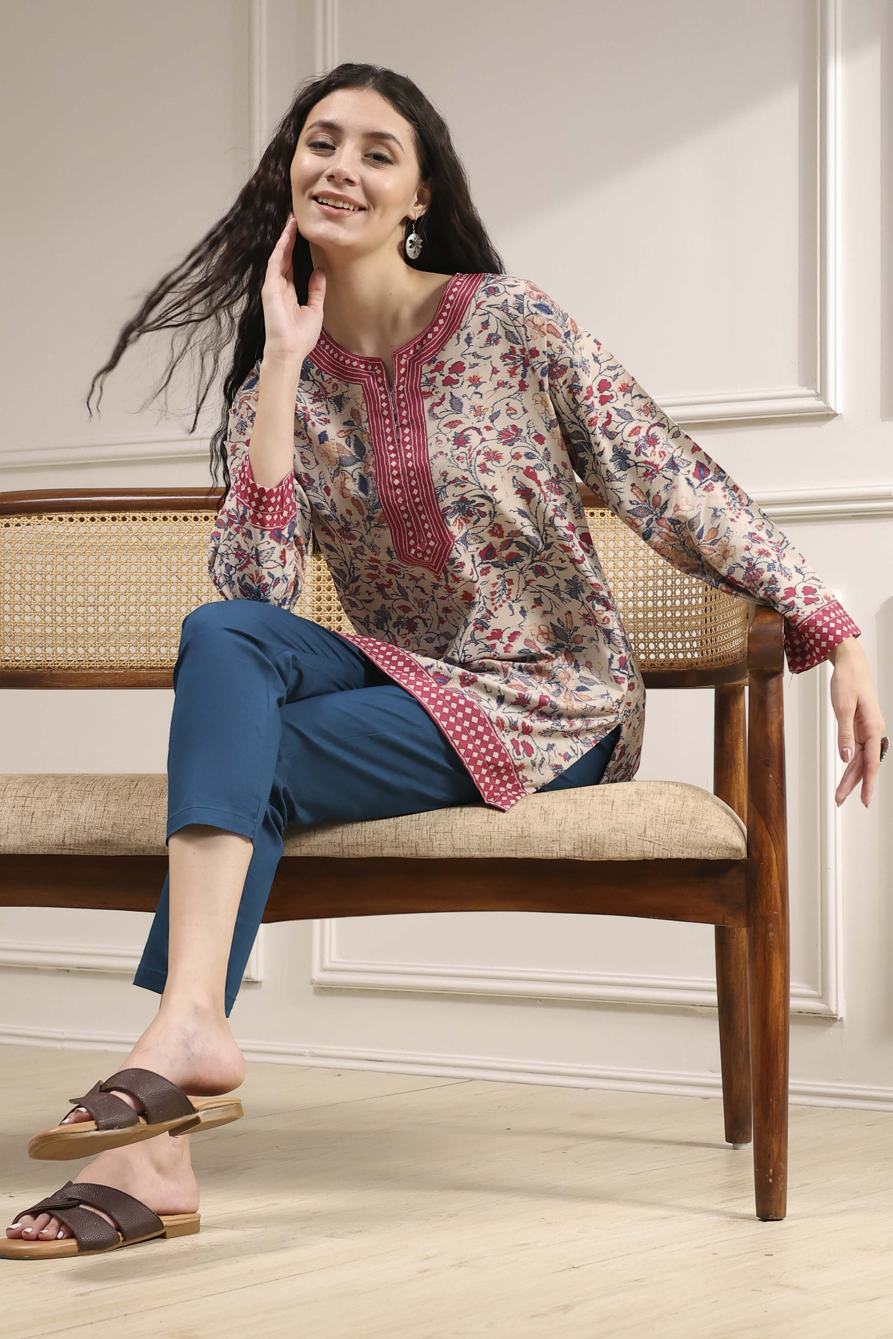 Beige Polyester Straight Printed Top image number 4