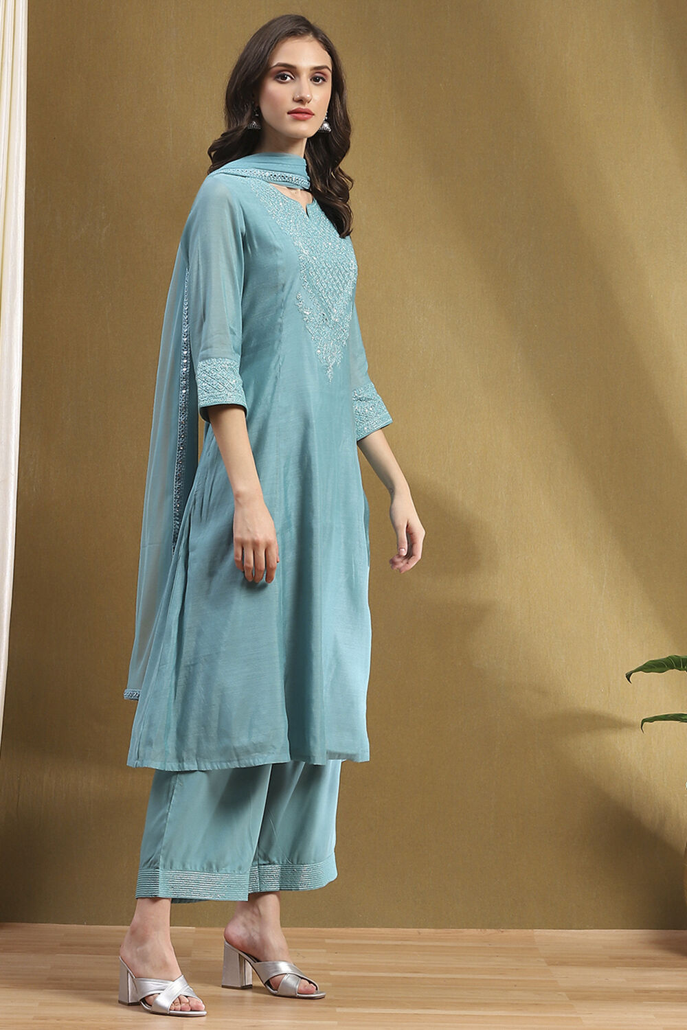 Turquoise Embroidered Festive Kalidar Suit Set image number 5