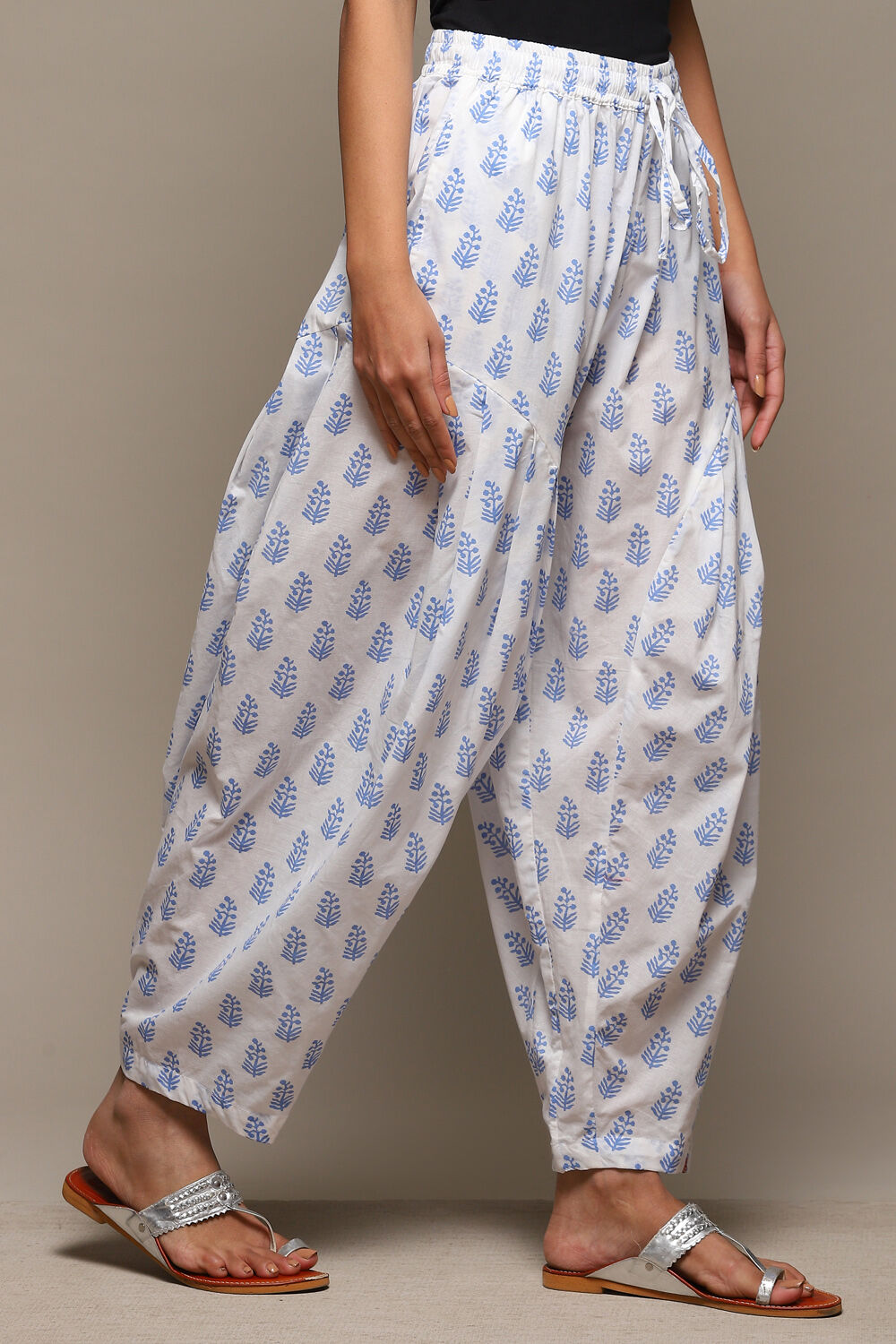 White Blue Cotton Printed Relaxed Salwar image number 3