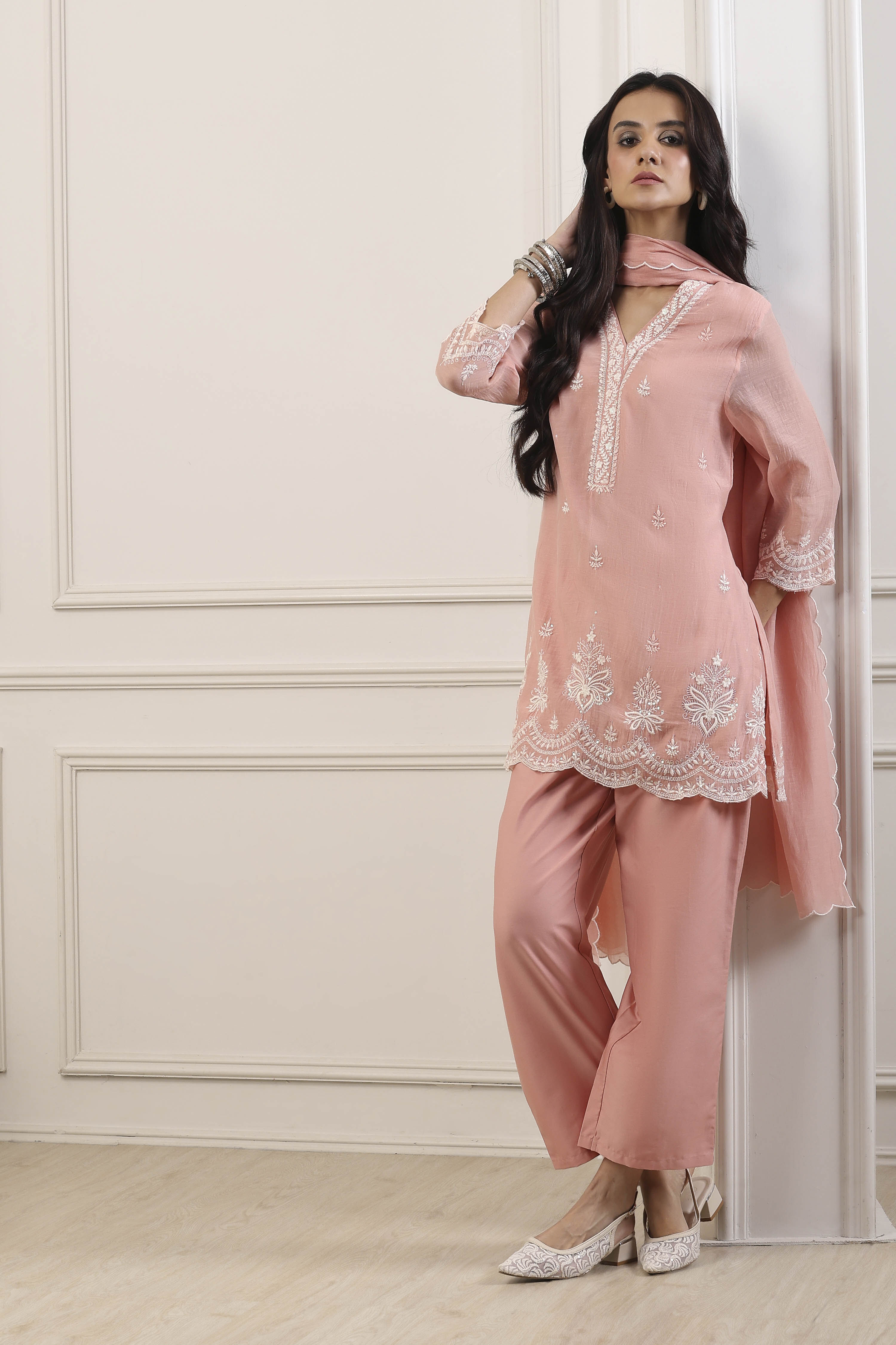 Peach Silk Chanderi Embroidered Straight Suit Set image number 7