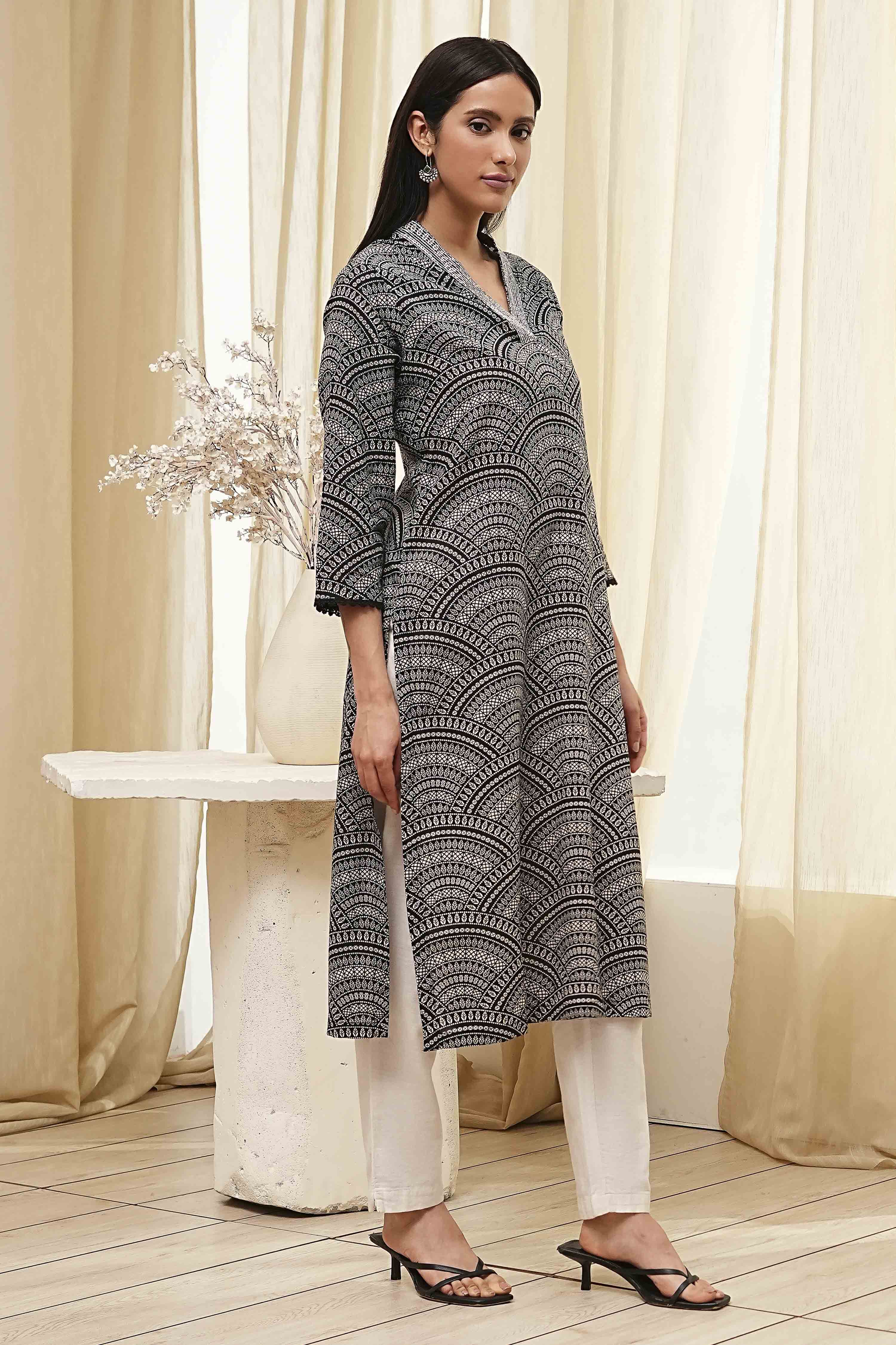 Black Cotton Printed Straight Kurta image number 4