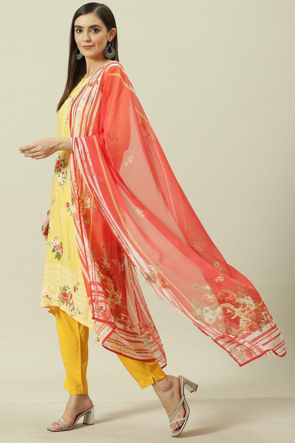 Yellow Printed Viscose A-Line Kurta Slim Pants Suit Set image number 5