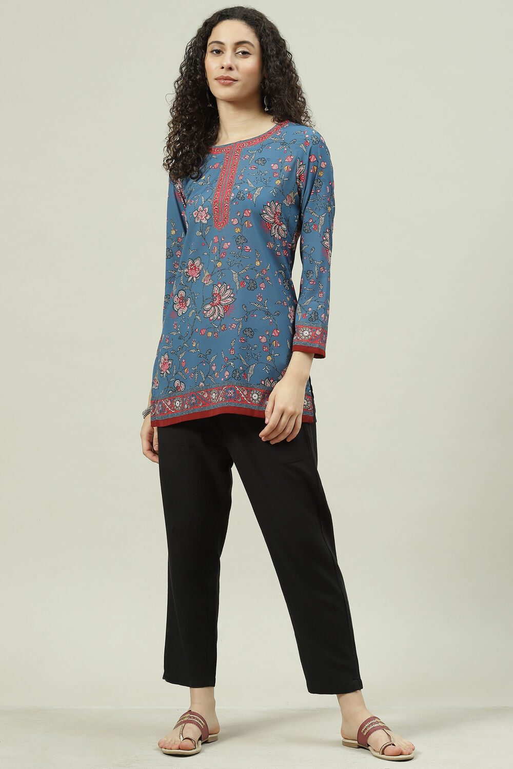 Blue Art Silk Straight Printed Short Kurti image number 5